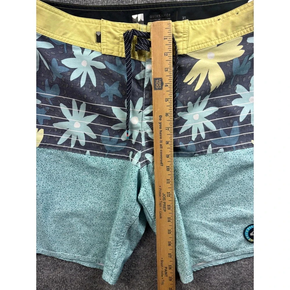 Quiksilver Board Shorts Mens 31 Multi Color Floral DryFlight Swim Trunks